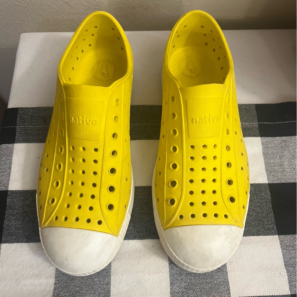 Native Jefferson Kids Slip On Shoes Little Kids Size 3